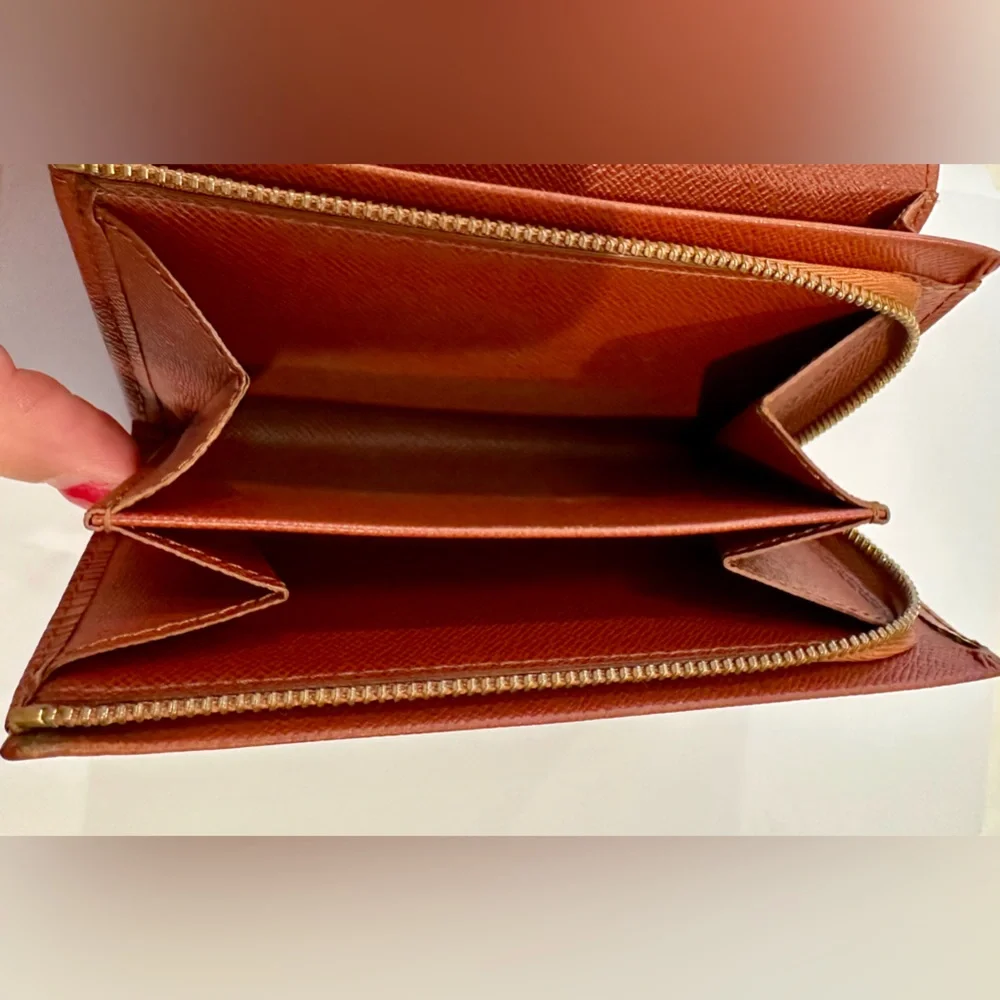 Vintage Louis Vuitton Epi Porte Monnaie Billets Tresor Leather Bifold Wallet - Picture 3 of 13